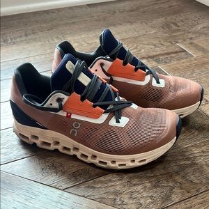 On Running Cloudstratus Athletic Shoes Cork/Fawn 8.5